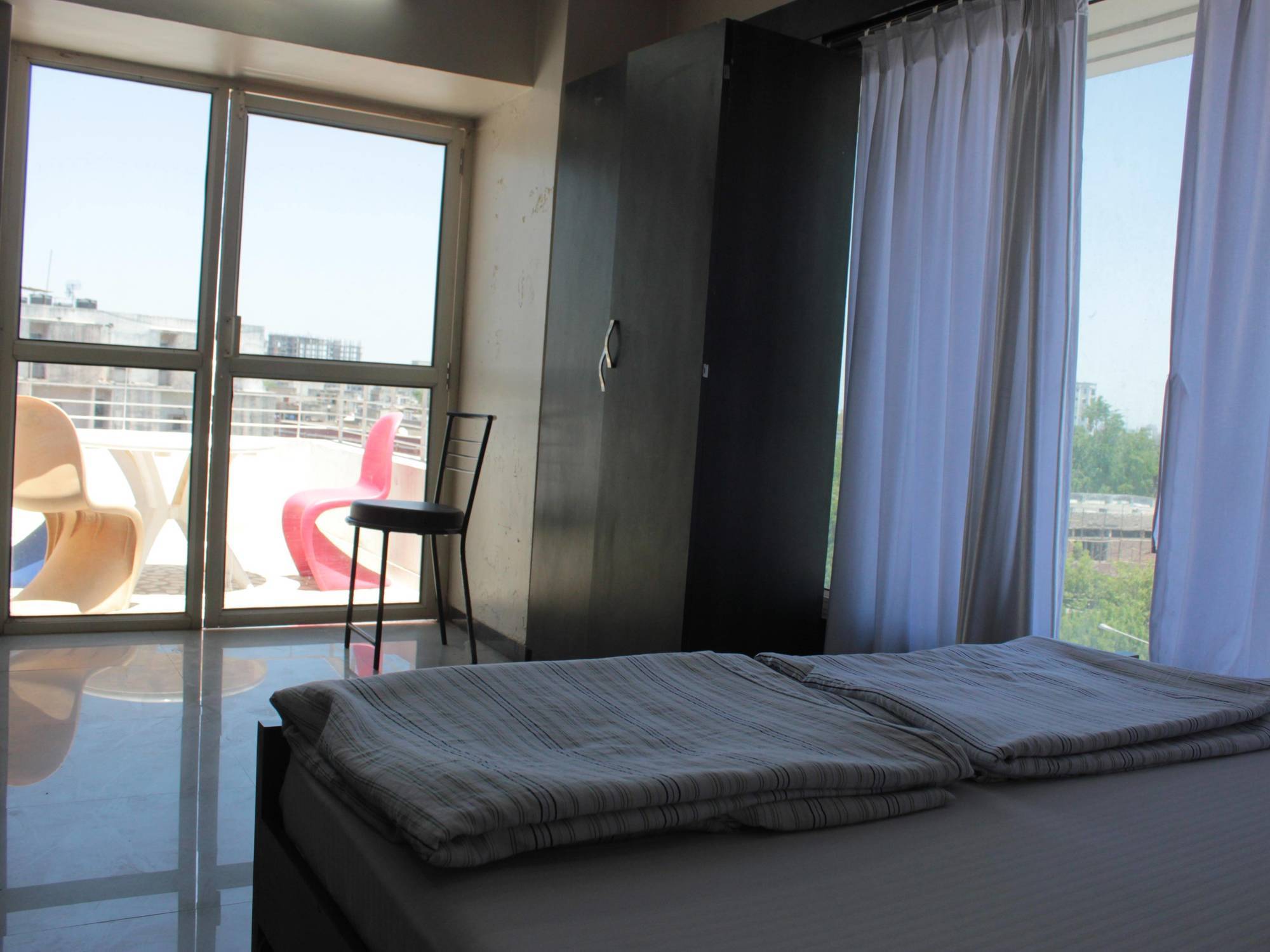 Hotel Apple Inn Ahmedabad Eksteriør bilde